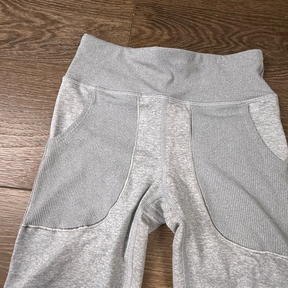 Athleta Girl High Rise Softluxe Tight, Gray Leggings, Ribbed Detail M 8-10 - Picture 3 of 9